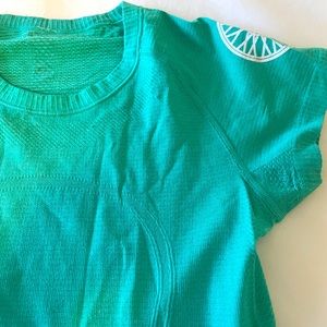 Green lululemon swiftly tech short sleeve top